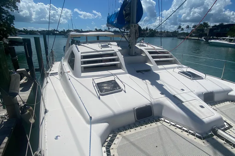 Tiki Yacht Photos Pics 