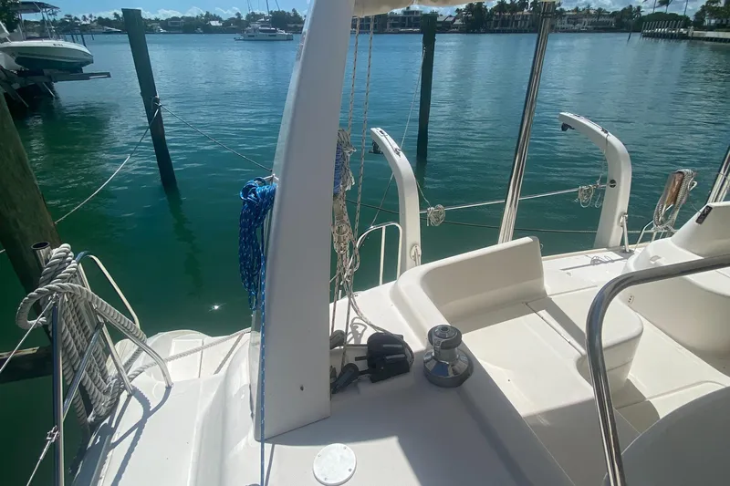 Tiki Yacht Photos Pics 