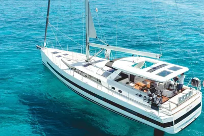 Beneteau Oceanis Yacht 62