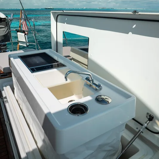 Gwint Yacht Photos Pics 