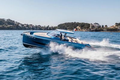 Yacht