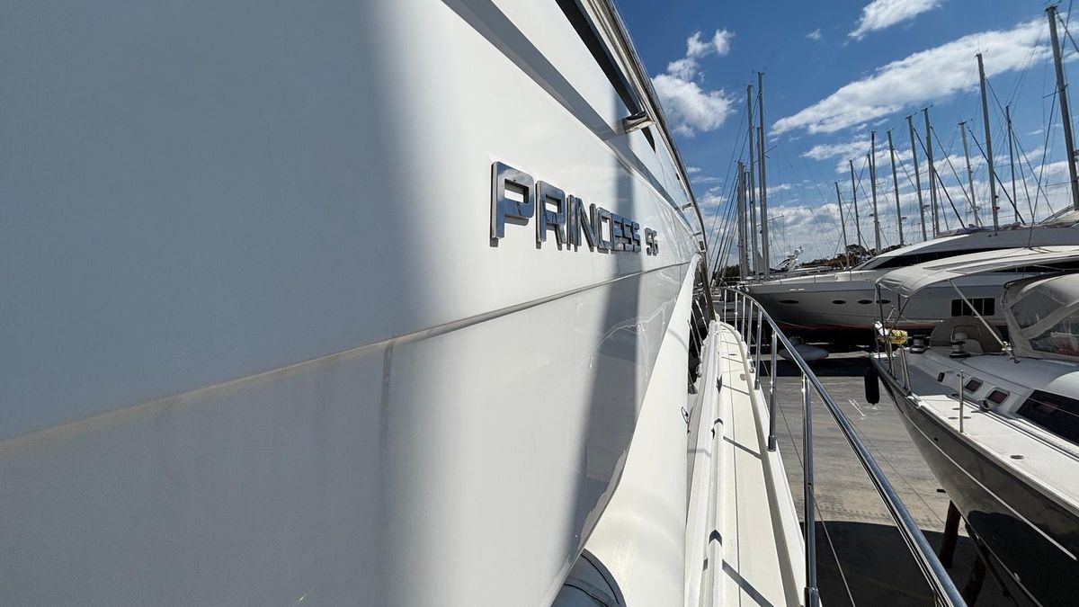2013 Princess 59 