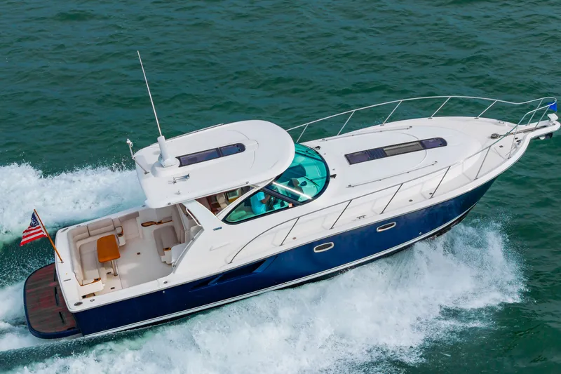 Miss Molly Yacht Photos Pics 