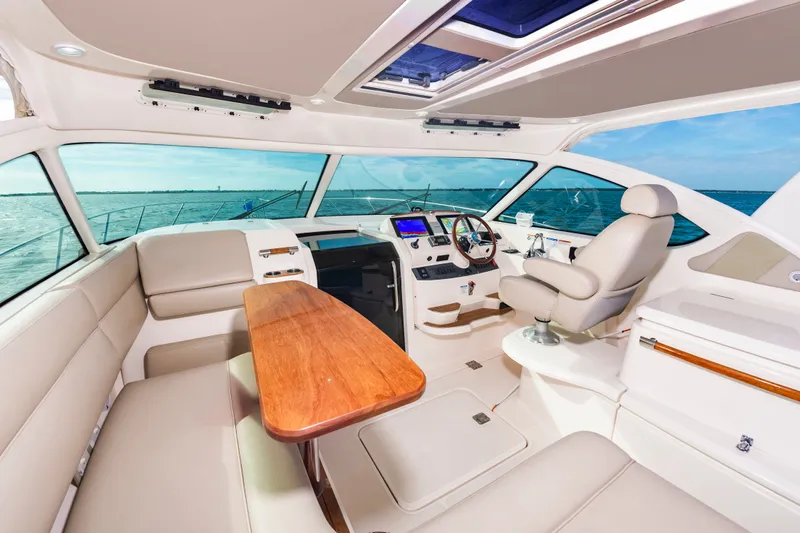 Miss Molly Yacht Photos Pics 