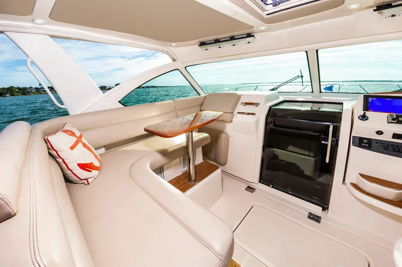 Miss Molly Yacht Photos Pics 