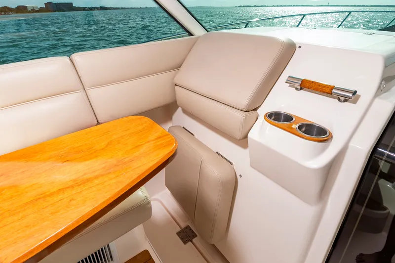 Miss Molly Yacht Photos Pics 