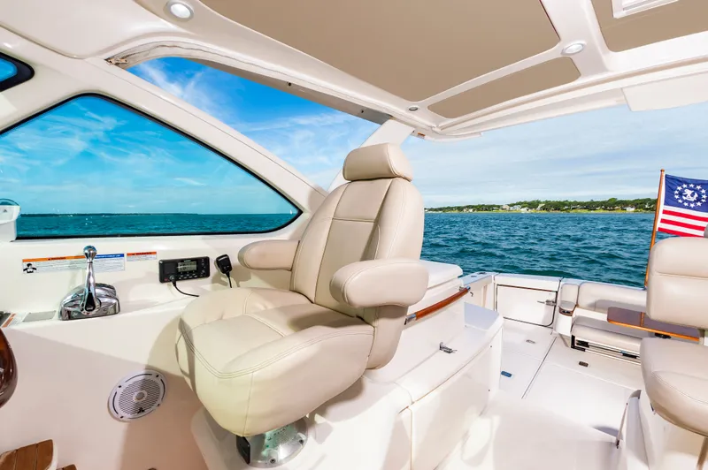 Miss Molly Yacht Photos Pics 