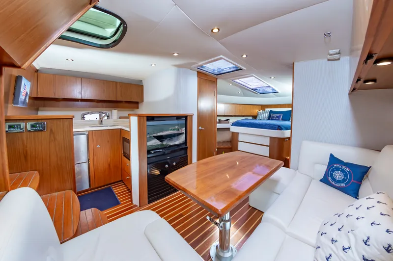 Miss Molly Yacht Photos Pics 