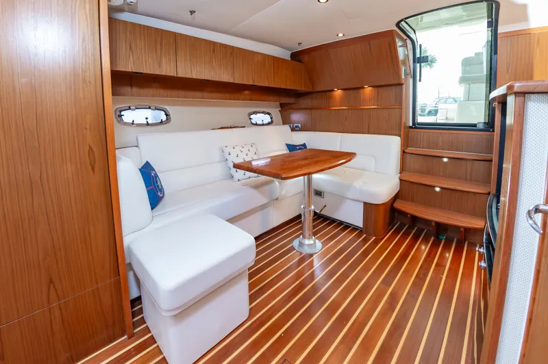 Miss Molly Yacht Photos Pics 