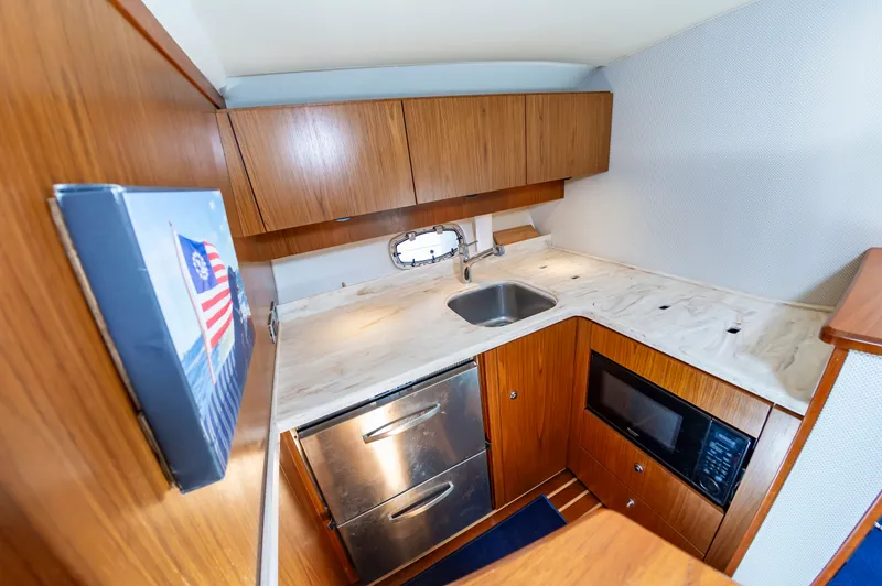 Miss Molly Yacht Photos Pics 