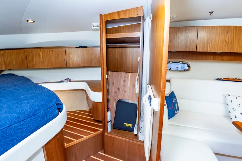 Miss Molly Yacht Photos Pics 