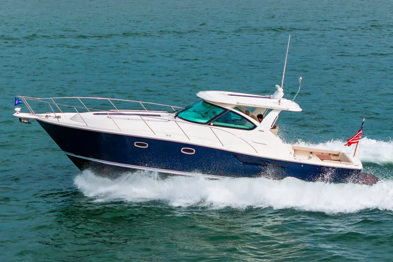 Miss Molly Yacht Photos Pics 