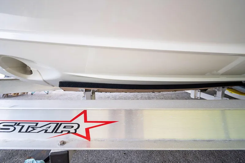  Yacht Photos Pics 2020 Jeanneau Leader 9.0 CC boat on a trailer, side view.