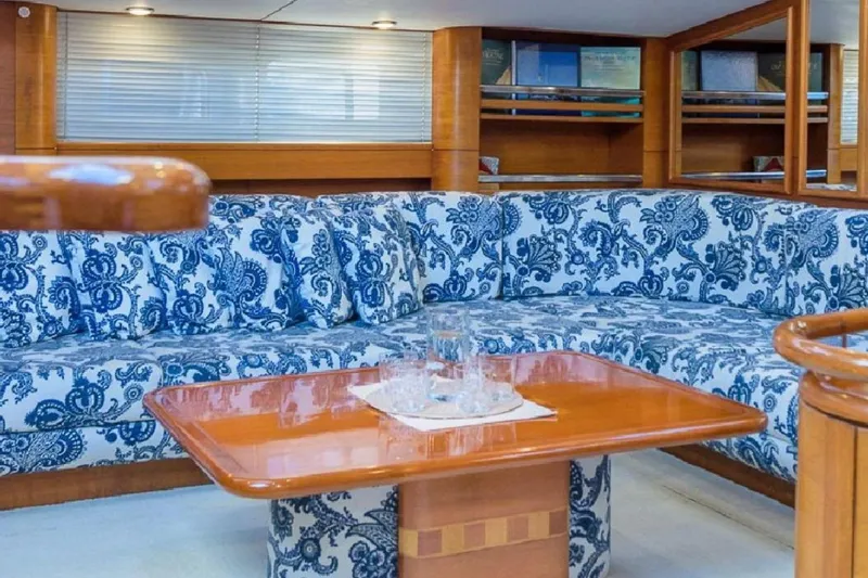 Zanzibar Yacht Photos Pics Living room