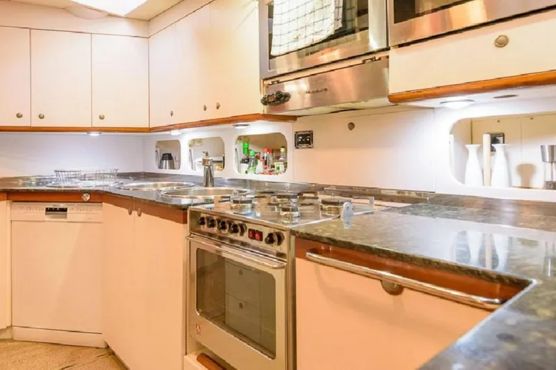 Zanzibar Yacht Photos Pics Fully equipped galley