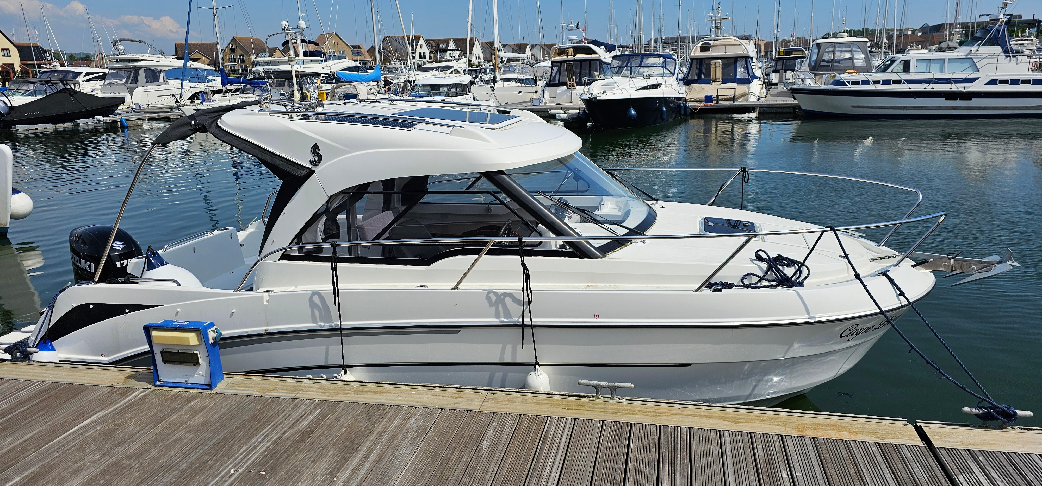 2019 Beneteau Antares 7