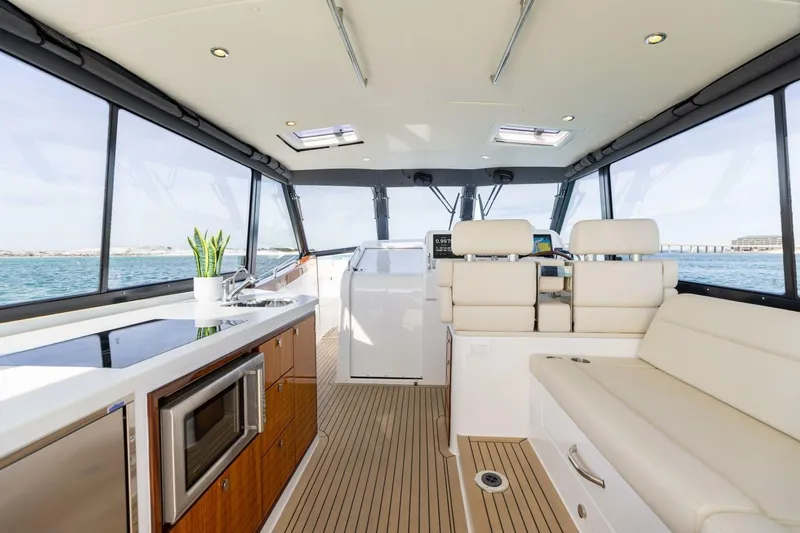 New Mjm 4 Yacht Photos Pics Luxurious interior of 2025 MJM 4 yacht with modern amenities and ocean view.