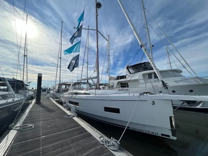 Lena S. Yacht Photos Pics 