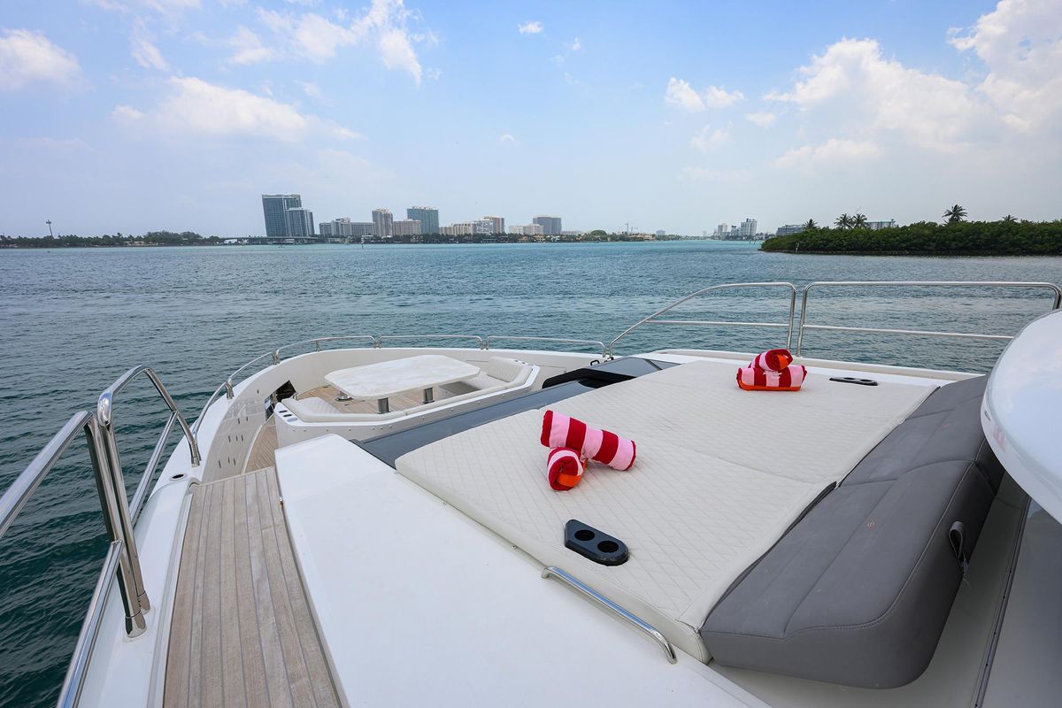 2024 Sirena 88 