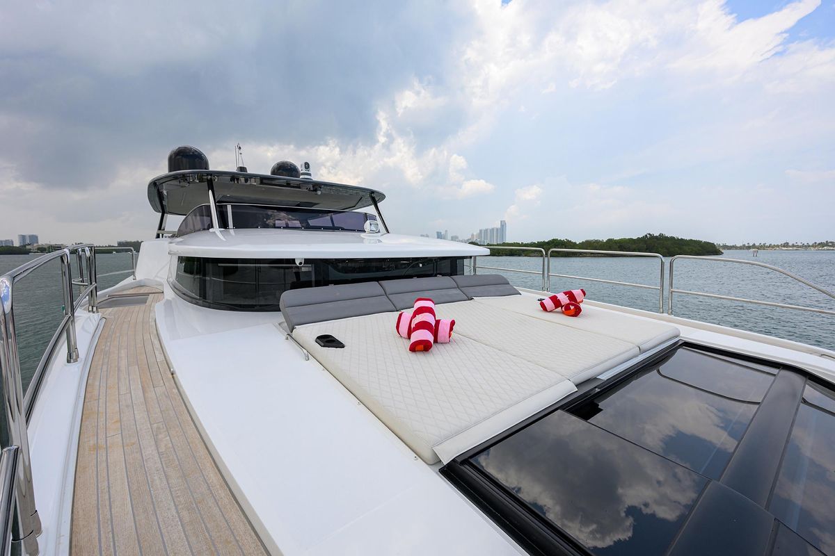 2024 Sirena 88 