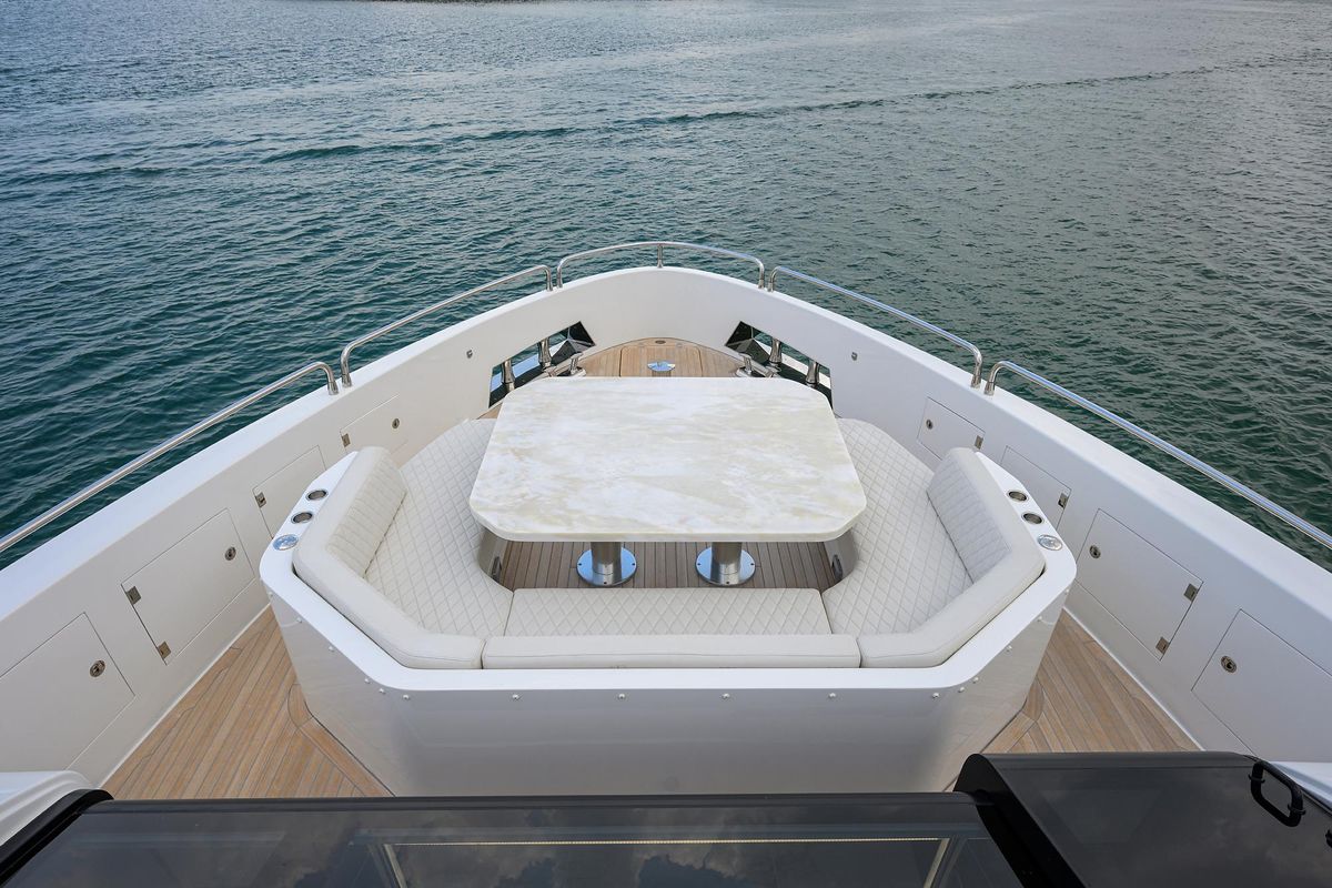 2024 Sirena 88 