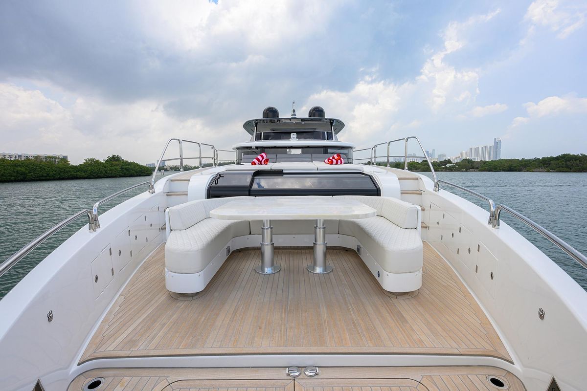 2024 Sirena 88 