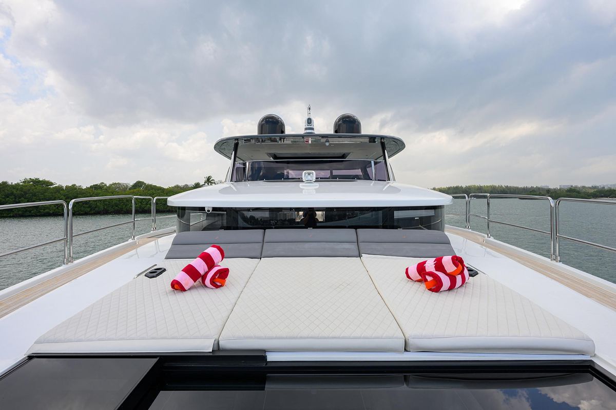 2024 Sirena 88 