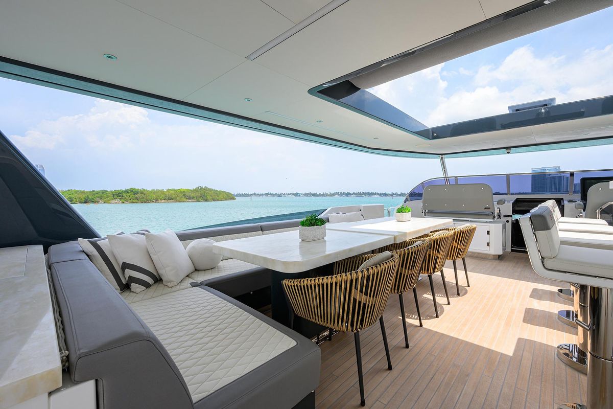 2024 Sirena 88 