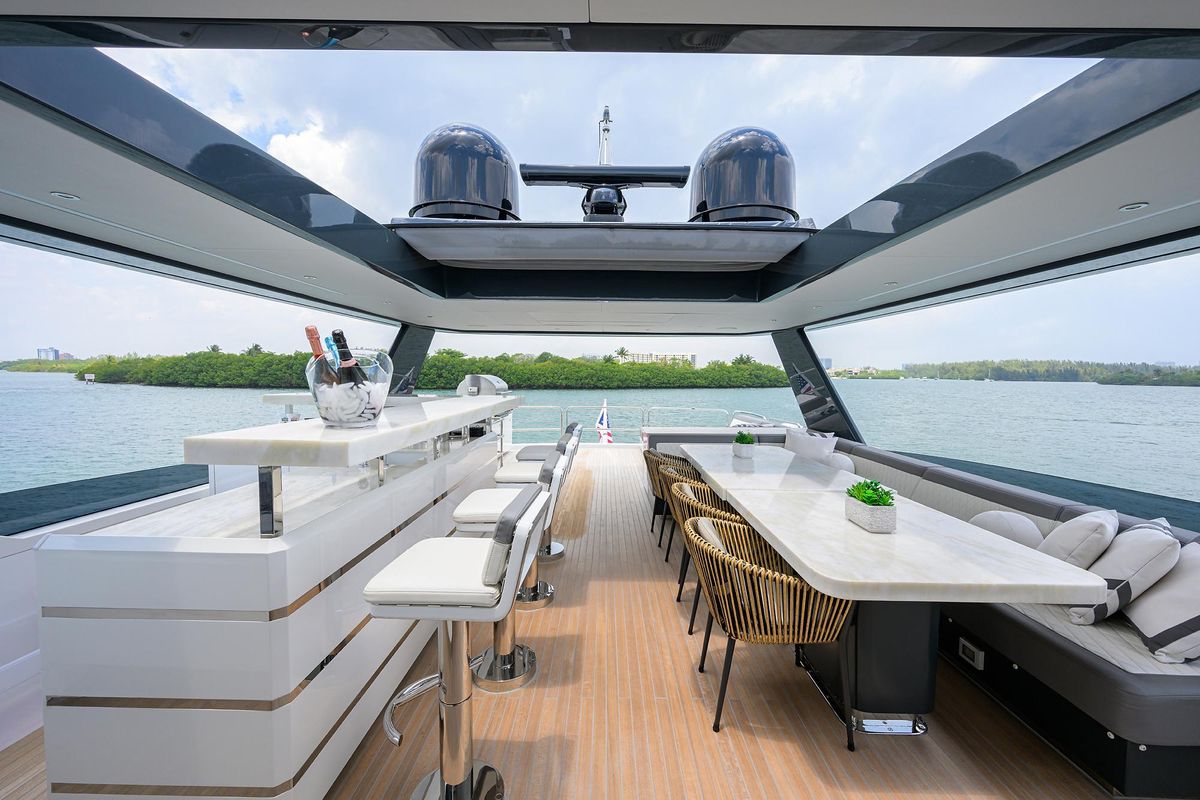 2024 Sirena 88 