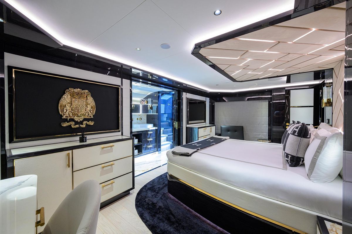 2024 Sirena 88 