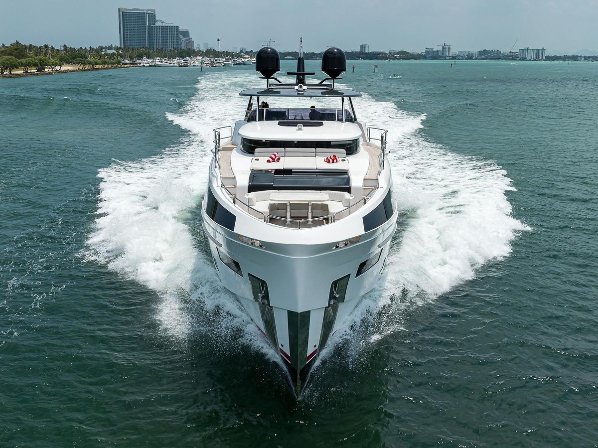 2024 Sirena 88 