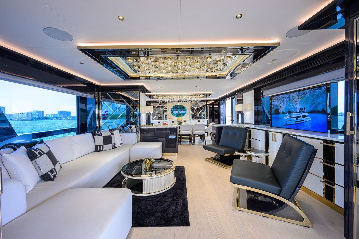 2024 Sirena 88 