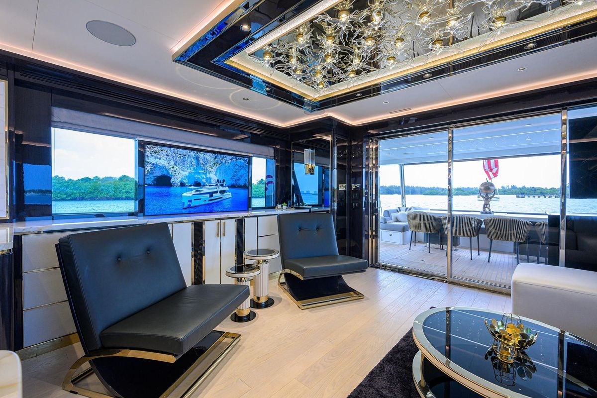 2024 Sirena 88 