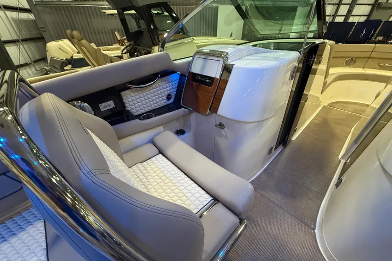  Yacht Photos Pics 2026 Chris-Craft Launch 35 GT interior showcasing luxurious seating and modern design.
