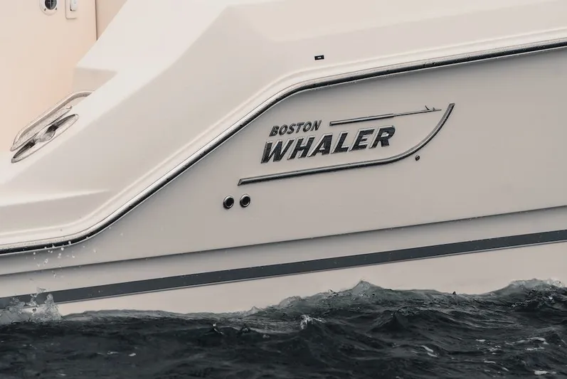 380 Outrage Yacht Photos Pics 