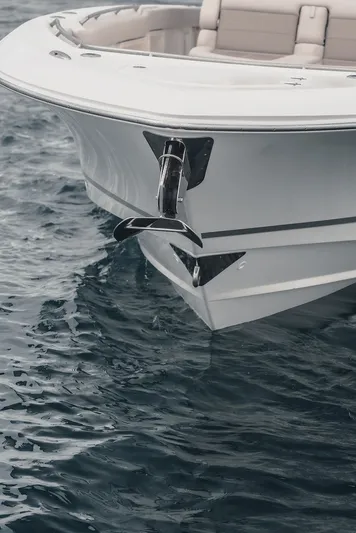 380 Outrage Yacht Photos Pics 