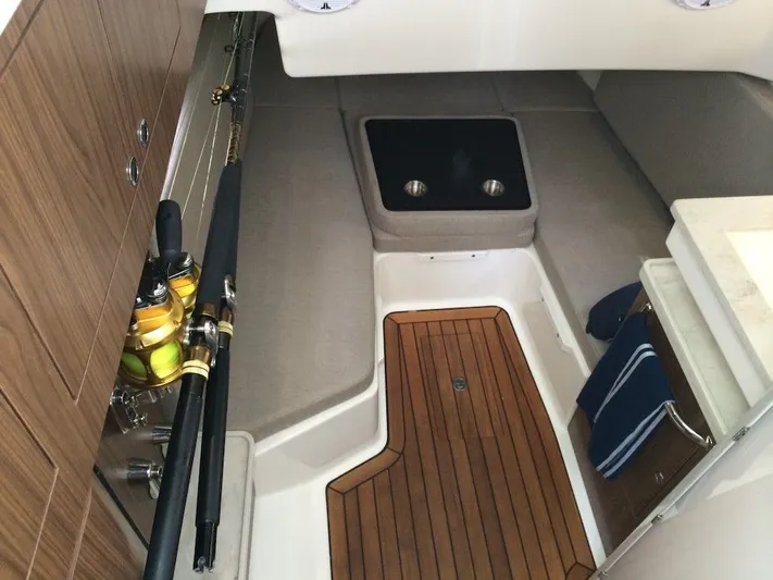 380 Outrage Yacht Photos Pics 