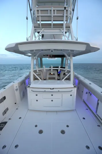 380 Outrage Yacht Photos Pics 