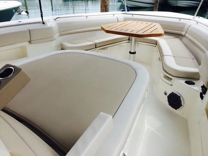380 Outrage Yacht Photos Pics 