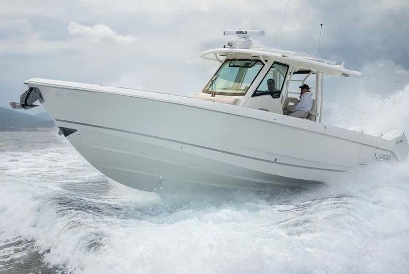 380 Outrage Yacht Photos Pics 