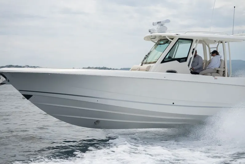 380 Outrage Yacht Photos Pics 