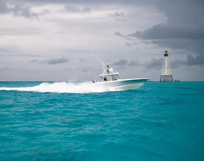 380 Outrage Yacht Photos Pics 