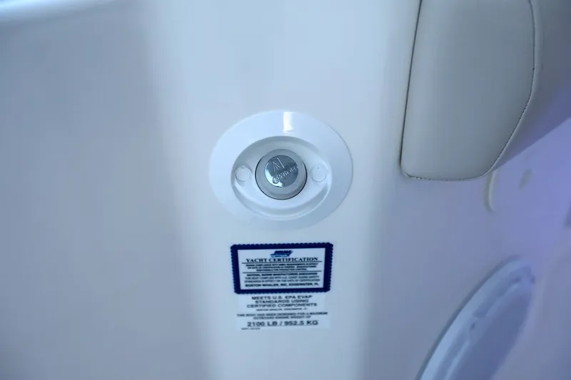 380 Outrage Yacht Photos Pics 