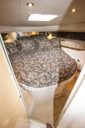 Makai Yacht Photos Pics 