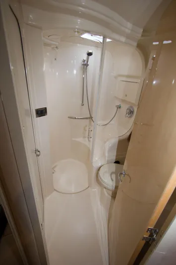 Makai Yacht Photos Pics 