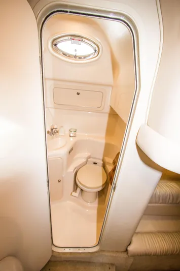 Makai Yacht Photos Pics 