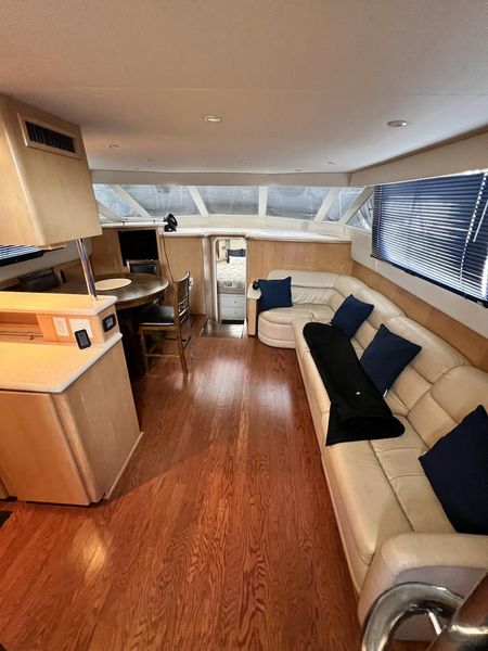 1998 Carver 445 Aft Cabin Motor Yacht