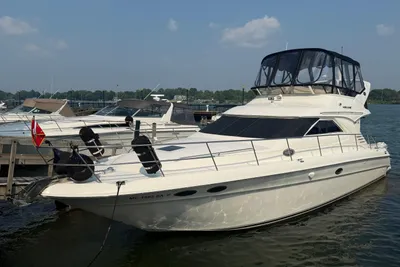 Sea Ray 400 Sedan Bridge