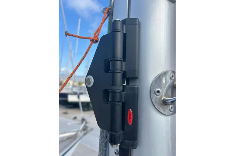 Deiopea Yacht Photos Pics Close-up of Italia Yachts IY13.98 2013 mast fitting with Ronstan hardware.
