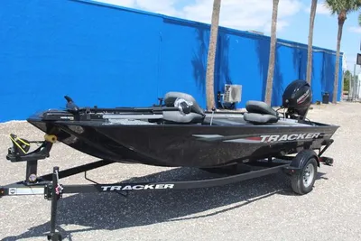 Tracker Panfish 17